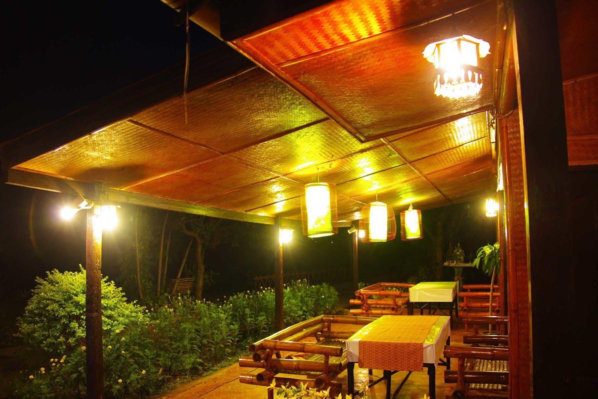 Areeya Phuree Resort Thaton Mae Ai Экстерьер фото